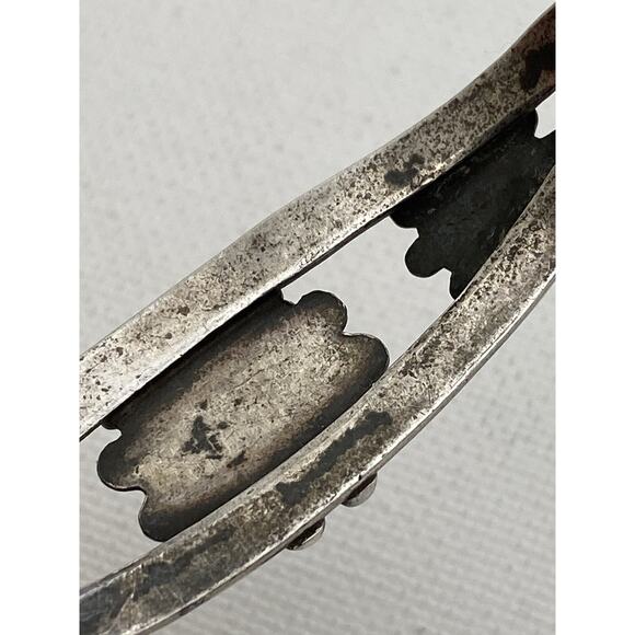 VINTAGE FRED HARVEY NATIVE AMERICAN STERLING SILVER CUFF BRACELET - Picture 7 of 11